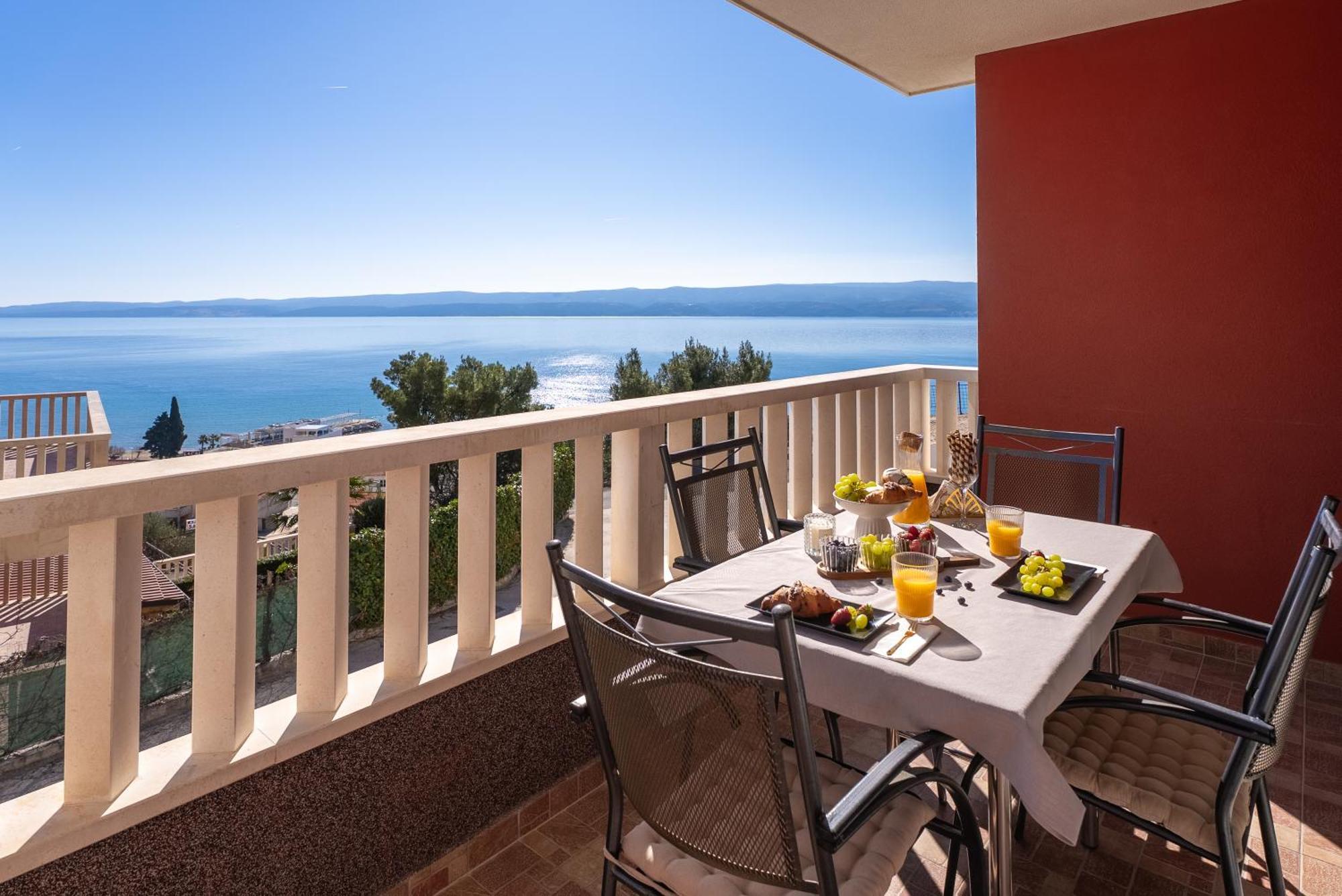 Apartments Bakota Omiš Buitenkant foto