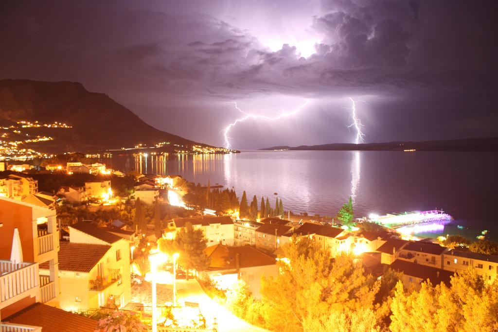 Apartments Bakota Omiš Buitenkant foto